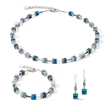 Load image into Gallery viewer, Sparkling Classic Update earrings