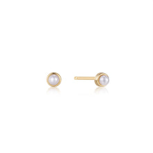 Load image into Gallery viewer, Pearl cabochon  Stud Earrings