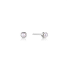 Load image into Gallery viewer, Pearl cabochon  Stud Earrings