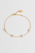 Load image into Gallery viewer, Mini Pearl Flower Bracelet