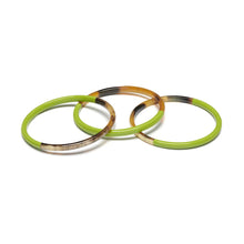 Load image into Gallery viewer, ZURI SLIM LACQUERED AND NATURAL HORN BANGLES