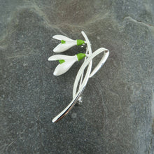 Load image into Gallery viewer, Snowdrop White Flower Brooch