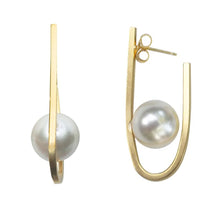 Load image into Gallery viewer, Bronze Oval Curve Pearl Ball Earring