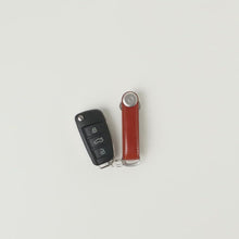 Load and play video in Gallery viewer, ORBIT KEY Key Organiser Leather
