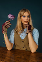 Load image into Gallery viewer, POWDER Darcy Gloves