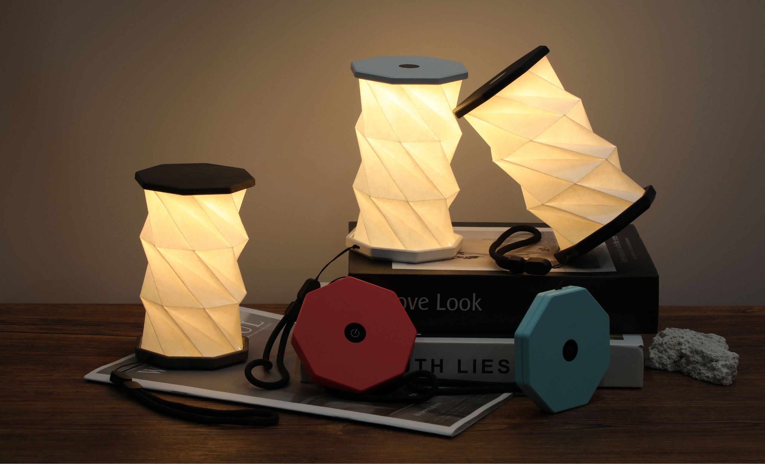 Mini Hexagon Twist Lamp | Portable, Rechargeable &amp; Touch-Dimmable