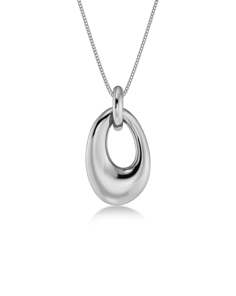 Close-up of Edblad Azura Necklace L Steel