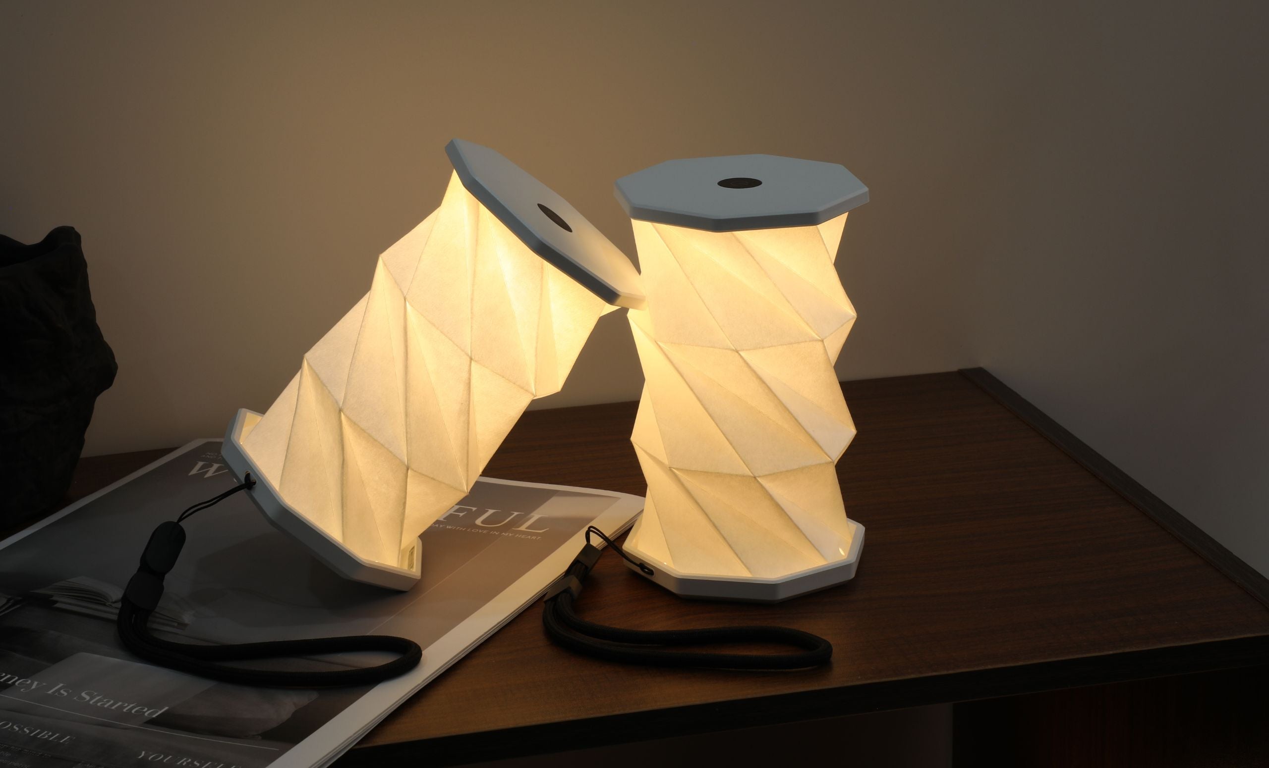 Mini Hexagon Twist Lamp | Portable, Rechargeable &amp; Touch-Dimmable