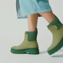 Load image into Gallery viewer, Tully Wellington Boot // Khaki
