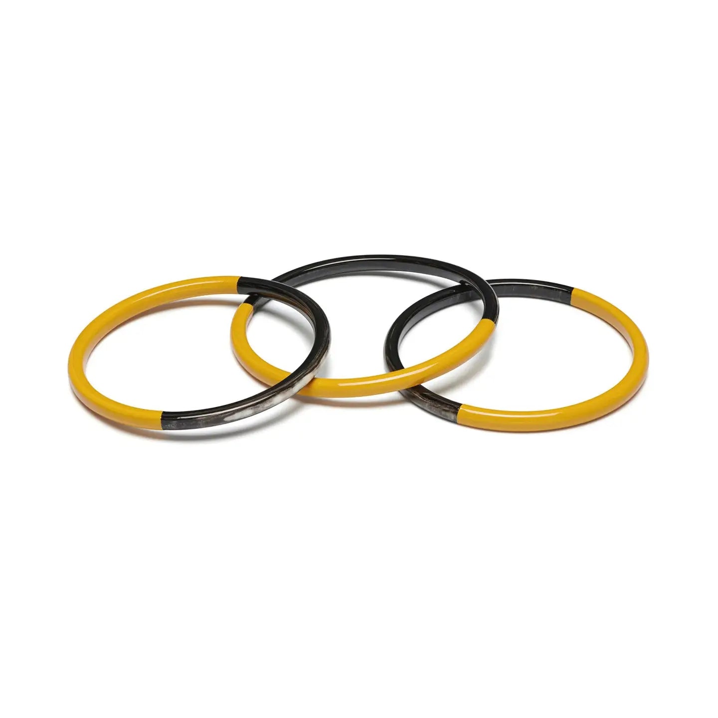 ZURI SLIM LACQUERED AND NATURAL HORN BANGLES