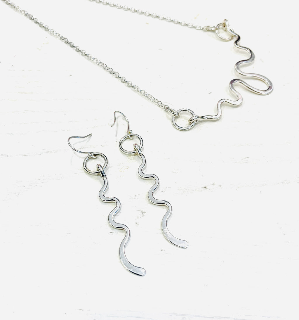JB Silver Squiggle necklace