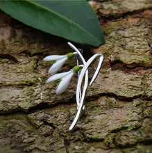 Load image into Gallery viewer, Snowdrop White Flower Brooch
