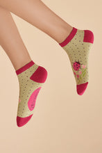 Load image into Gallery viewer, POWDER Ladies TRAINER SOCKS
