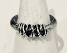 Load image into Gallery viewer, JB Silver wire ring
