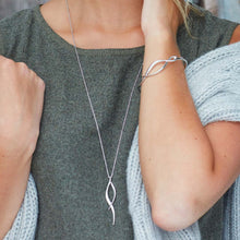 Load image into Gallery viewer, Kit Heath Entwine Twine Twist Large Necklace
