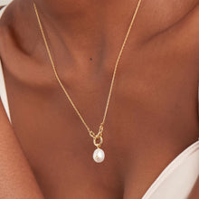 Load image into Gallery viewer, Pearl SparklePendant necklace
