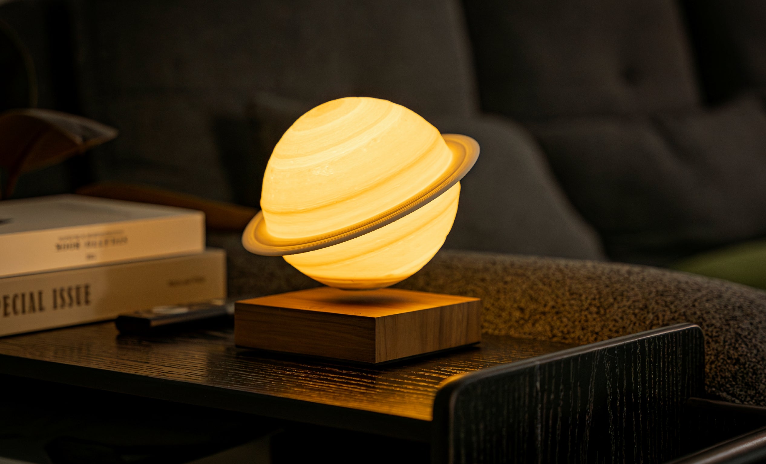 Smart Saturn Lamp