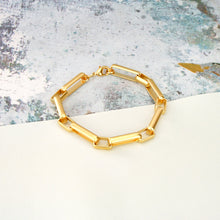 Load image into Gallery viewer, Fox bracelet gold
