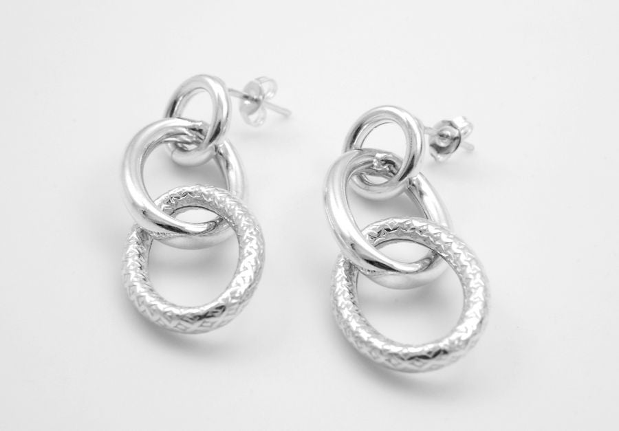 Circles Hammered earrings
