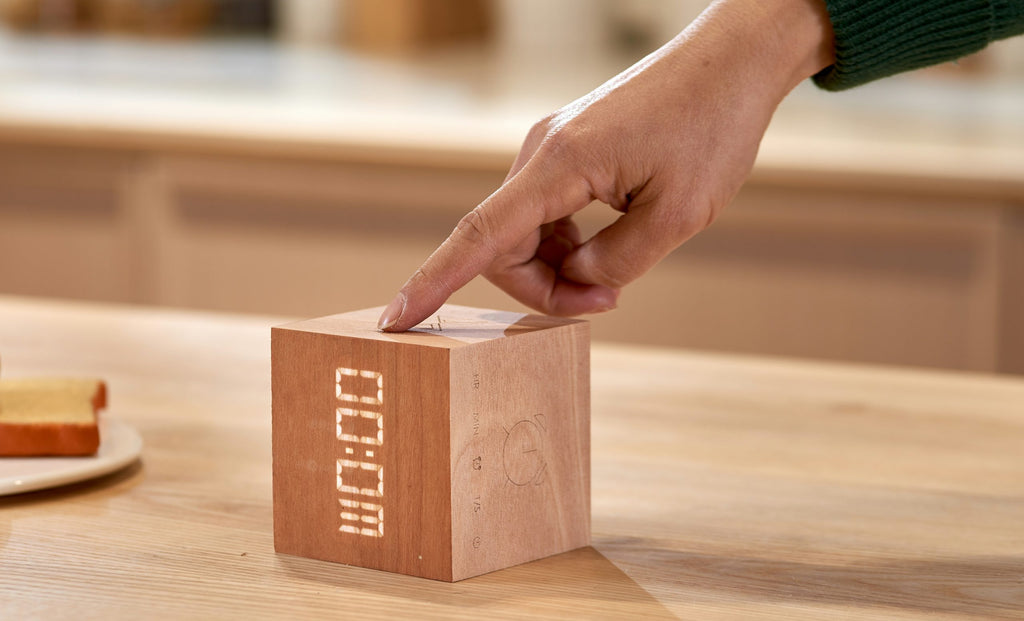Cube plus clock
