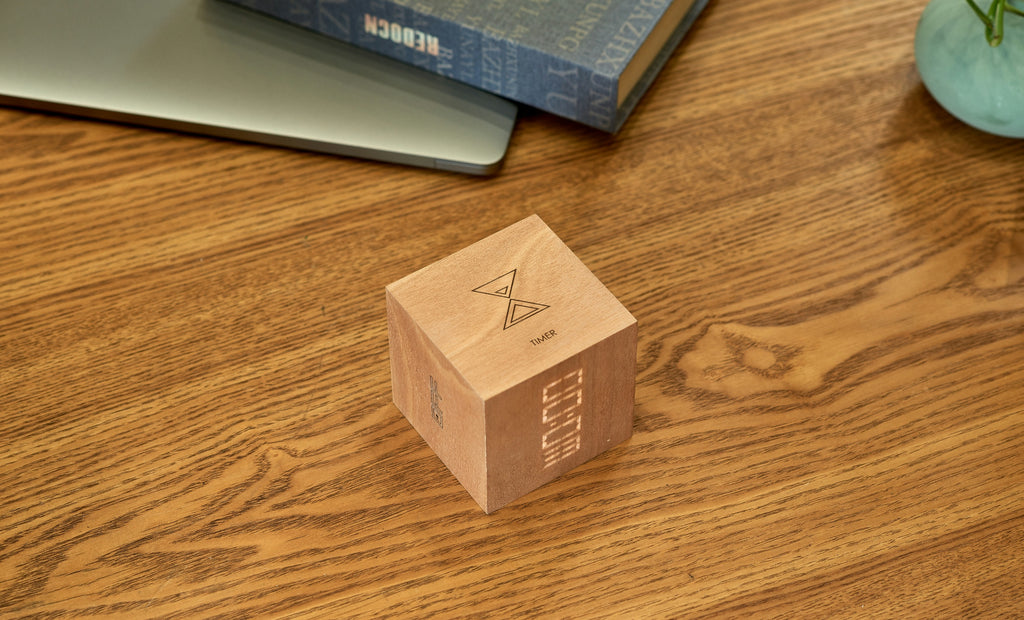Cube plus clock
