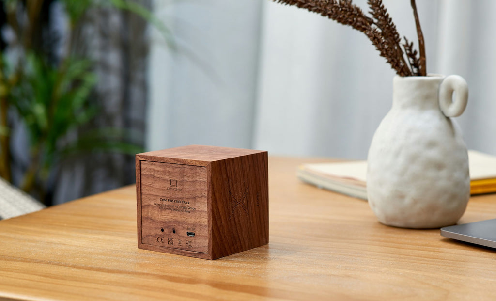 Cube plus clock