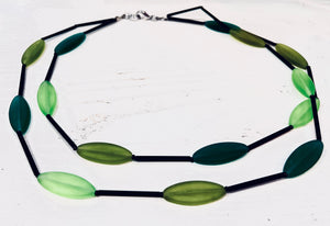 Murano glass Necklace oval beads short greens