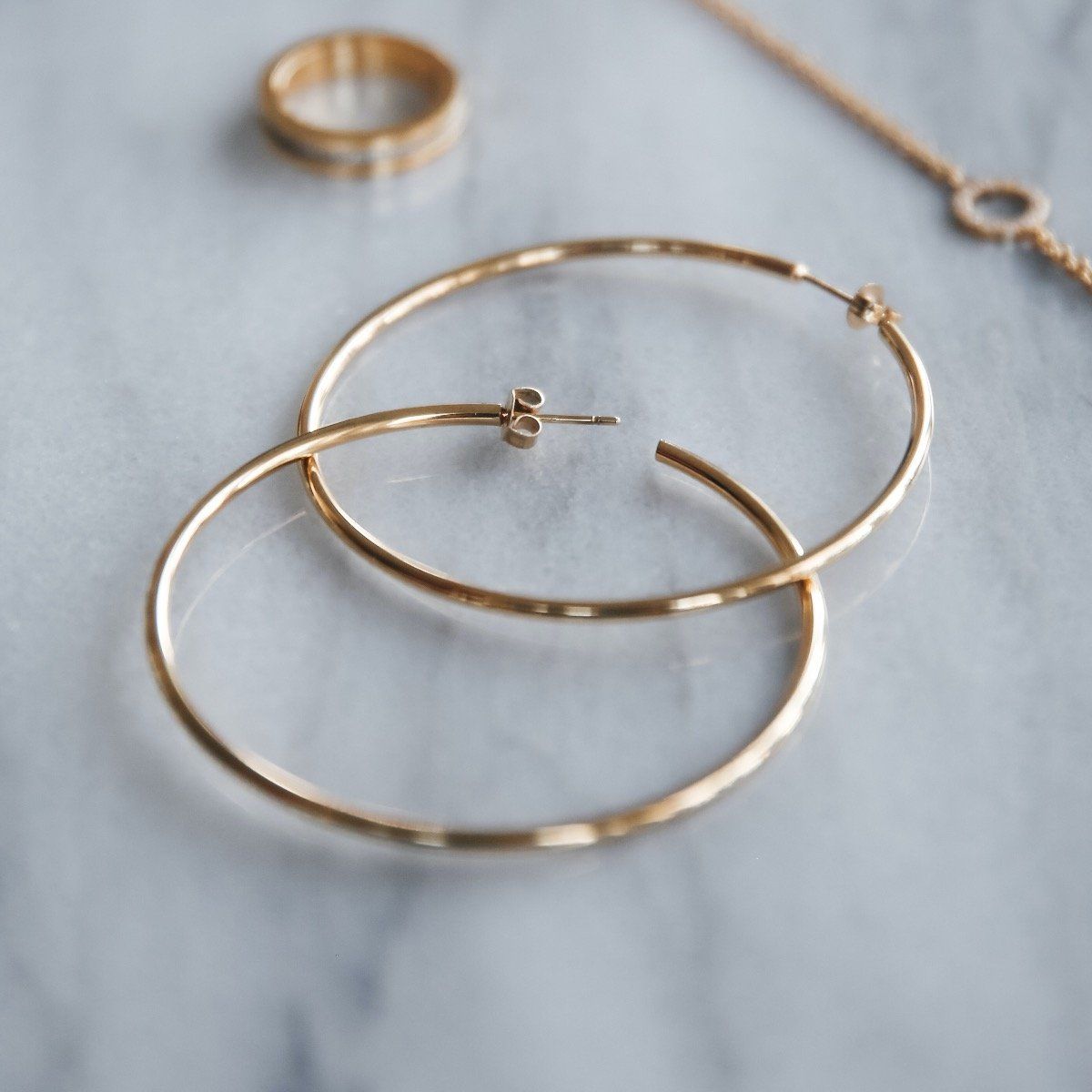 EDBLAD Elegant Hoops Earrings in different sizes