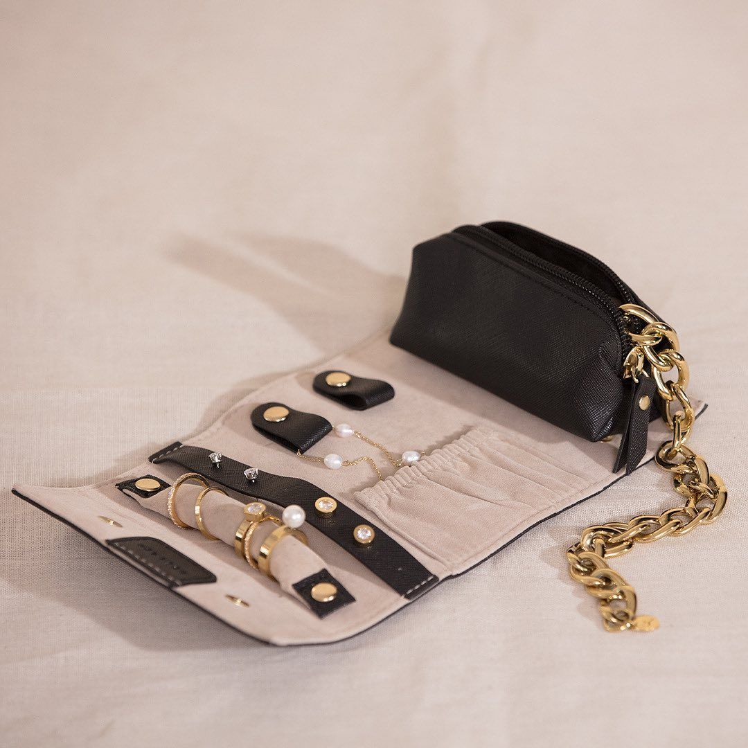 from EDBLADJewellery Roll Small Black